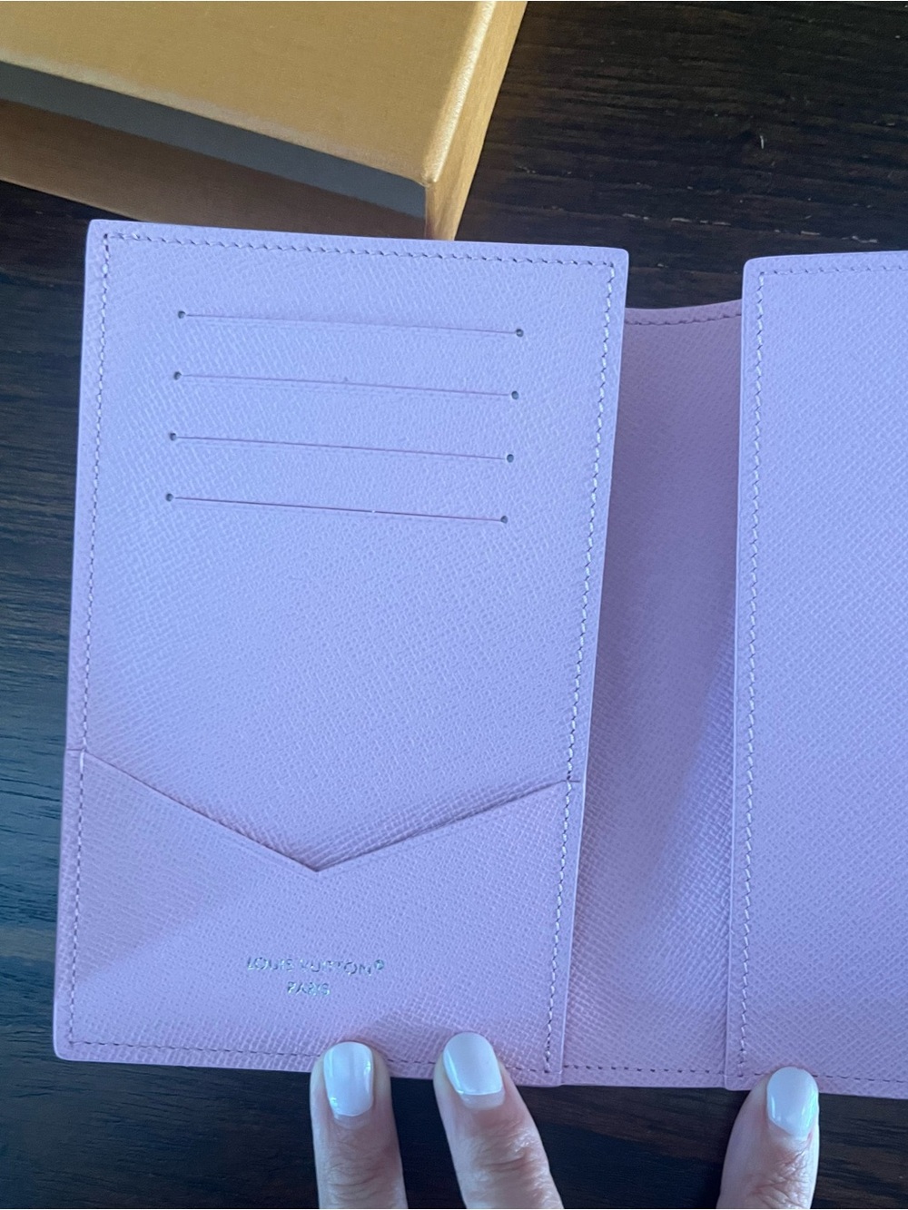 Louis Vuitton Pink Monogram Skateboard passport cover - Picture 5 of 9